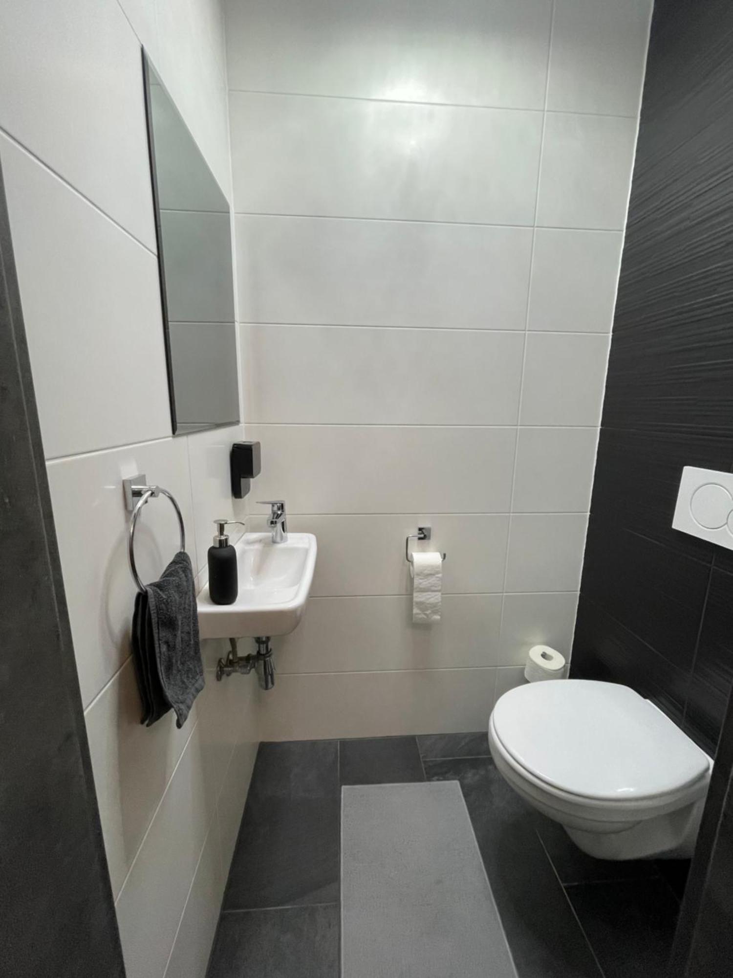 Republic5 Apartment Шиофок Экстерьер фото